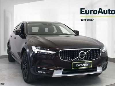 Ruskea Käytetty 2018 Volvo V90 CC Business Edition Farmari | 43 190 € (Hieman kallis)