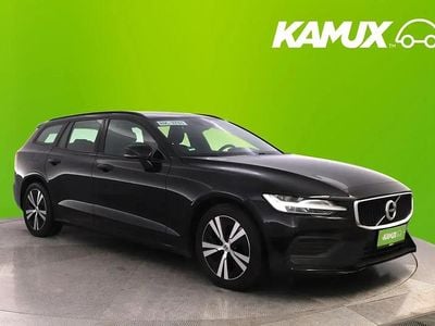 Musta Käytetty 2021 Volvo V60 Momentum Farmari | 25 970 € (Perustarjous)