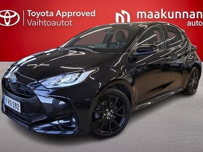 Käytetty Toyota Yaris Hybrid Premium 116 HP (85 kW) 2023 Musta Viistoperä