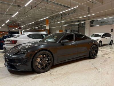 Käytetty 2020 Porsche Taycan Turbo Sport Sedan | 69 900 €
