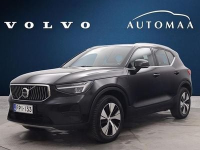 Käytetty Volvo XC40 Core 262 HP (192 kW) 2022 Musta Katumaasturi