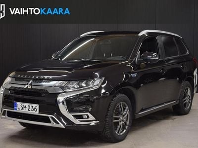 Käytetty Mitsubishi Outlander P-HEV Instyle 135 HP (99 kW) 2020 Katumaasturi