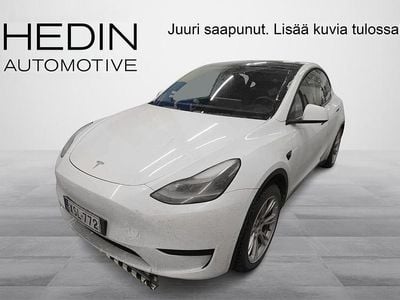 Valkoinen Käytetty 2024 Tesla Model Y RWD Katumaasturi | 29 450 € (Perustarjous)