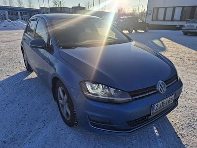 Käytetty 2013 VW Golf VII Highline Viistoperä | 7 990 € (Hieman kallis)