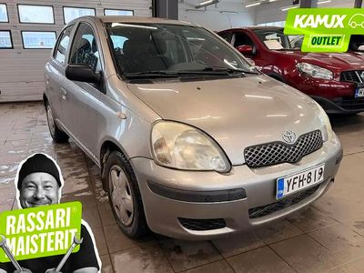 Käytetty Toyota Yaris 65 HP (47 kW) 2004 Hopea / harmaa Viistoperä