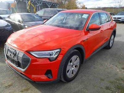 Käytetty 2022 Audi e-tron Katumaasturi | 29 890 € (Supertarjous)