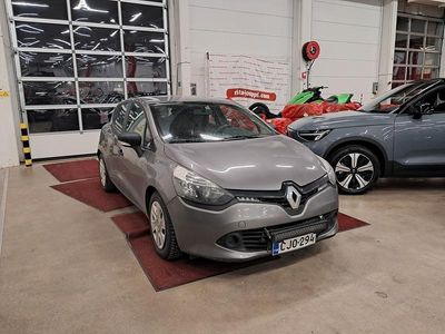 Käytetty 2014 Renault Clio IV Authentique Viistoperä | 6 500 € (Hieman kallis)