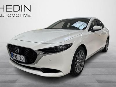 Valkoinen Käytetty 2025 Mazda 3 Exclusive-Line Sedan | 32 900 €