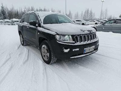 Käytetty Jeep Compass Limited 170 HP (125 kW) 2012 Musta Katumaasturi