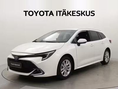 Valkoinen Käytetty 2023 Toyota Corolla Edition Farmari | 28 990 € (Perustarjous)
