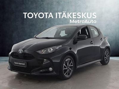 Musta Käytetty 2024 Toyota Yaris Active Viistoperä | 22 780 € (Perustarjous)