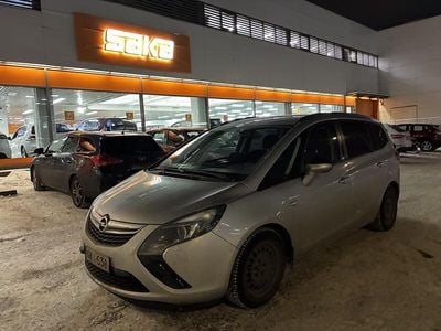 Käytetty Opel Zafira Tourer Enjoy 140 HP (102 kW) 2012 Tila-auto