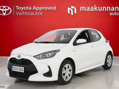 Valkoinen Käytetty 2021 Toyota Yaris Hybrid Active Viistoperä | 15 700 € (Perustarjous)