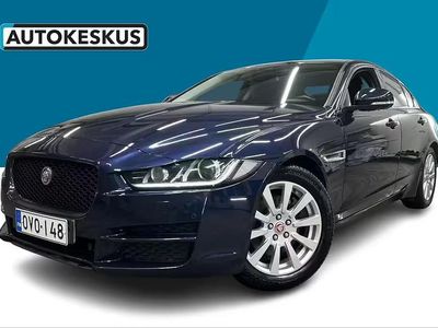 Sininen Käytetty 2017 Jaguar XE Pure Sedan | 12 790 €