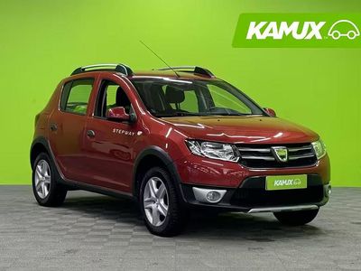 Käytetty Dacia Sandero Prestige 90 HP (66 kW) 2016 Punainen Sedan