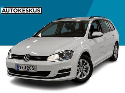 Valkoinen Käytetty 2015 VW Golf VII Comfortline Farmari | 11 390 € (Perustarjous)