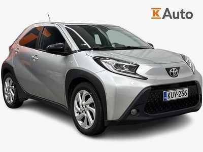 Käytetty Toyota Aygo X Multidrive S 72 HP (52 kW) 2023 Hopea Katumaasturi