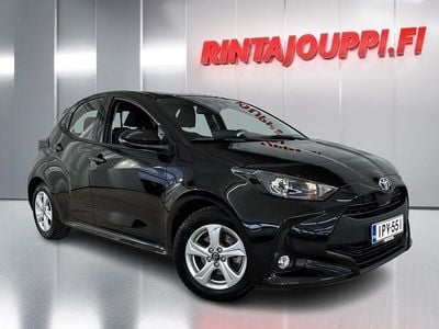 Käytetty Toyota Yaris Hybrid Active 116 HP (85 kW) 2022 Viistoperä