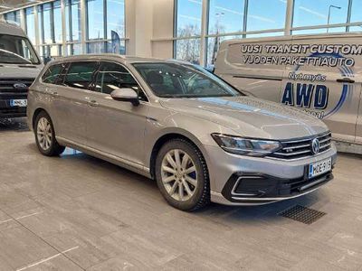 käytetty VW Passat Variant GTE Plug-In Hybrid 160 kW DSG-automaatti - 3kk lyhennysvapaa - VETOKOUKKU, AKTIIVIVAKKARI, KAMERA, NAVI, CARPLAY - Ilmainen kotiintoimitus! - J. autoturva