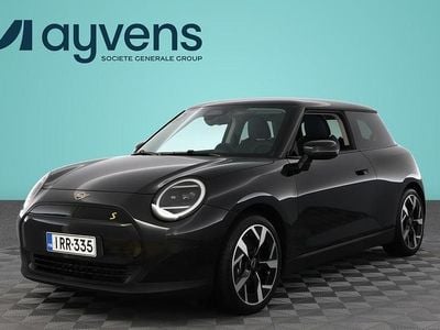Musta Käytetty 2025 Mini Cooper SE Classic Viistoperä | 36 900 €