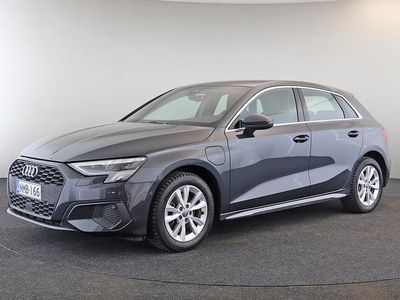 Harmaa Käytetty 2021 Audi A3 Sportback e-tron Business Viistoperä | 23 950 € (Hieman kallis)