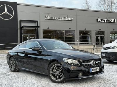 Musta Käytetty 2022 Mercedes C200 AMG line Coupe - kaksiovinen | 35 770 € (Perustarjous)