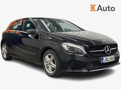 Käytetty Mercedes A180 Edition 122 HP (89 kW) 2017 Musta Viistoperä