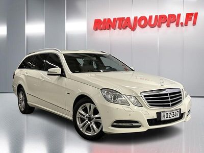 Käytetty Mercedes E200 Business 136 HP (100 kW) 2010 Valkoinen Farmari