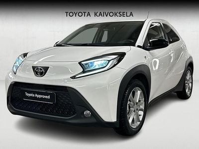 Valkoinen Käytetty 2024 Toyota Aygo X Multidrive S Katumaasturi | 17 490 € (Hieman kallis)