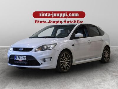 käytetty Ford Focus Focus 2,5 225 hv ST60 M6 5-ovinen - TehokasST! / Polttoainetoiminen lisälämmitin / Recaro / Electric White / P-tutka / Keyless-S