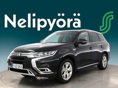 Käytetty Mitsubishi Outlander P-HEV Active 135 HP (99 kW) 2021 Musta Katumaasturi