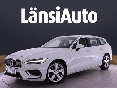 Käytetty 2021 Volvo V60 Business Edition Farmari | 23 990 € (Supertarjous)