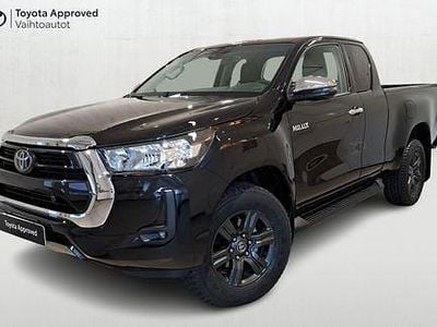 Musta Käytetty 2025 Toyota HiLux Active Nouto | 59 850 € (Hieman kallis)