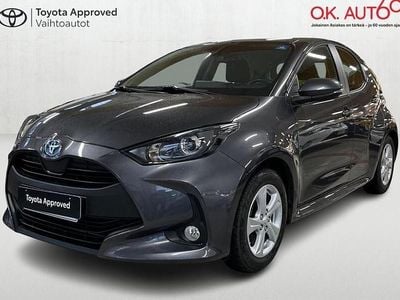 Käytetty Toyota Yaris Hybrid Active 116 HP (85 kW) 2023 Harmaa Viistoperä