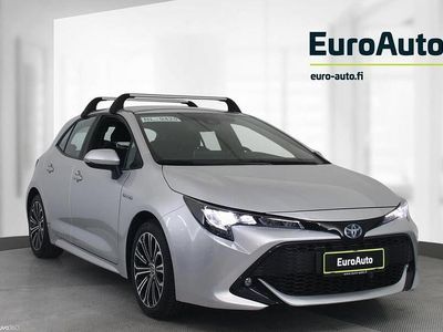 Käytetty Toyota Corolla Style 98 HP (72 kW) 2021 Hopea Viistoperä