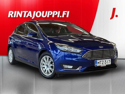Käytetty Ford Focus Titanium 125 HP (91 kW) 2016 Sininen Viistoperä
