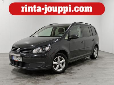 käytetty VW Touran Family Edition 1,6 TDI 77 kW (105 hv) BlueMotion Technology - Polttoainekäyttöinen lisälämmitin kauko-ohjain / ajastin, pysäköintiavustin, tutkat, Bi-Xenonit, vetokoukku