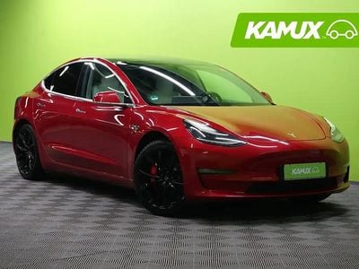 Punainen Käytetty 2019 Tesla Model 3 Performance Sedan | 26 760 € (Perustarjous)