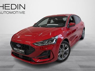 Punainen Uusi 2025 Ford Focus ST-Line Viistoperä | 35 940 €