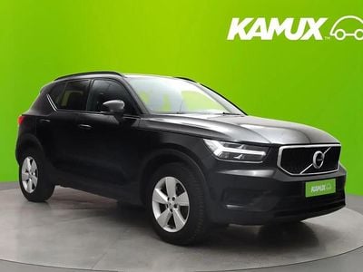 Käytetty Volvo XC40 Momentum 129 HP (94 kW) 2021 Musta Katumaasturi