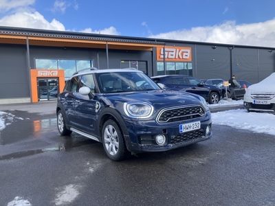 käytetty Mini Cooper Countryman SE ALL4 Maximise ** 1-om Suomi-auto / Merkkihuollot / ACC / Panorama / HUD / H/K / Muistipenkki / Pro-Navi **