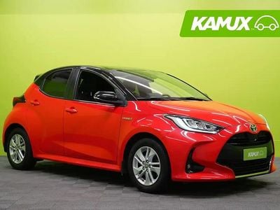 Ruskea (beige) Käytetty 2020 Toyota Yaris Hybrid Active Viistoperä | 16 380 € (Hieman kallis)