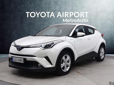 Valkoinen Käytetty 2018 Toyota C-HR Active Katumaasturi | 19 990 € (Perustarjous)