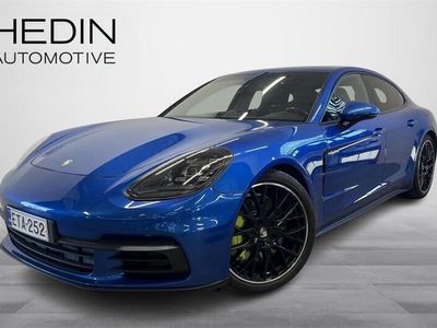 Porsche Panamera 4