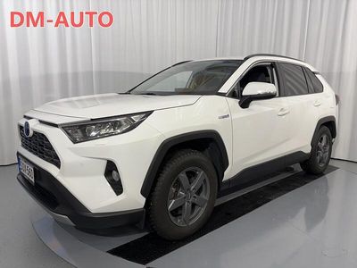 Valkoinen Käytetty 2022 Toyota RAV4 Farmari | 33 850 € (Perustarjous)