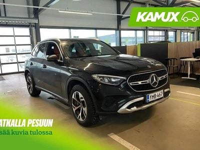 Käytetty Mercedes GLC300e 313 HP (230 kW) 2023 Musta Katumaasturi