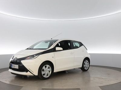 Punainen Käytetty 2016 Toyota Aygo X-play Viistoperä | 6 790 € (Perustarjous)