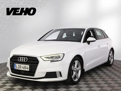 Valkoinen Käytetty 2019 Audi A3 Sportback Business Viistoperä | 17 500 € (Perustarjous)