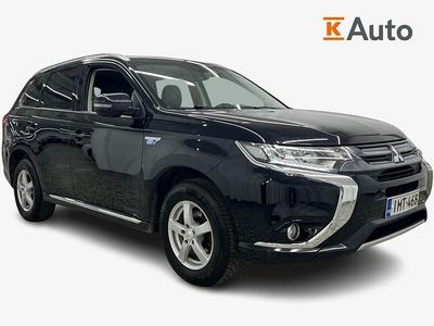 Käytetty Mitsubishi Outlander P-HEV Instyle 121 HP (88 kW) 2016 Musta Katumaasturi