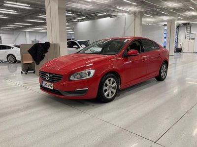 Käytetty Volvo S60 Kinetic 150 HP (110 kW) 2014 Sedan